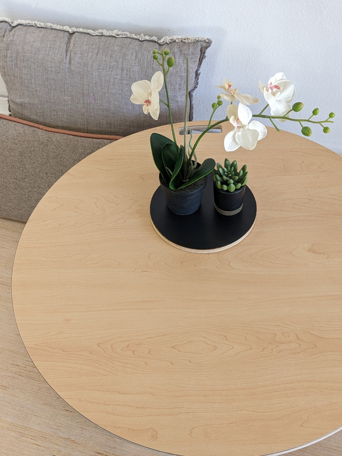 Orbit Anywhere Japandi Circle Coffee Table with arc leg-set