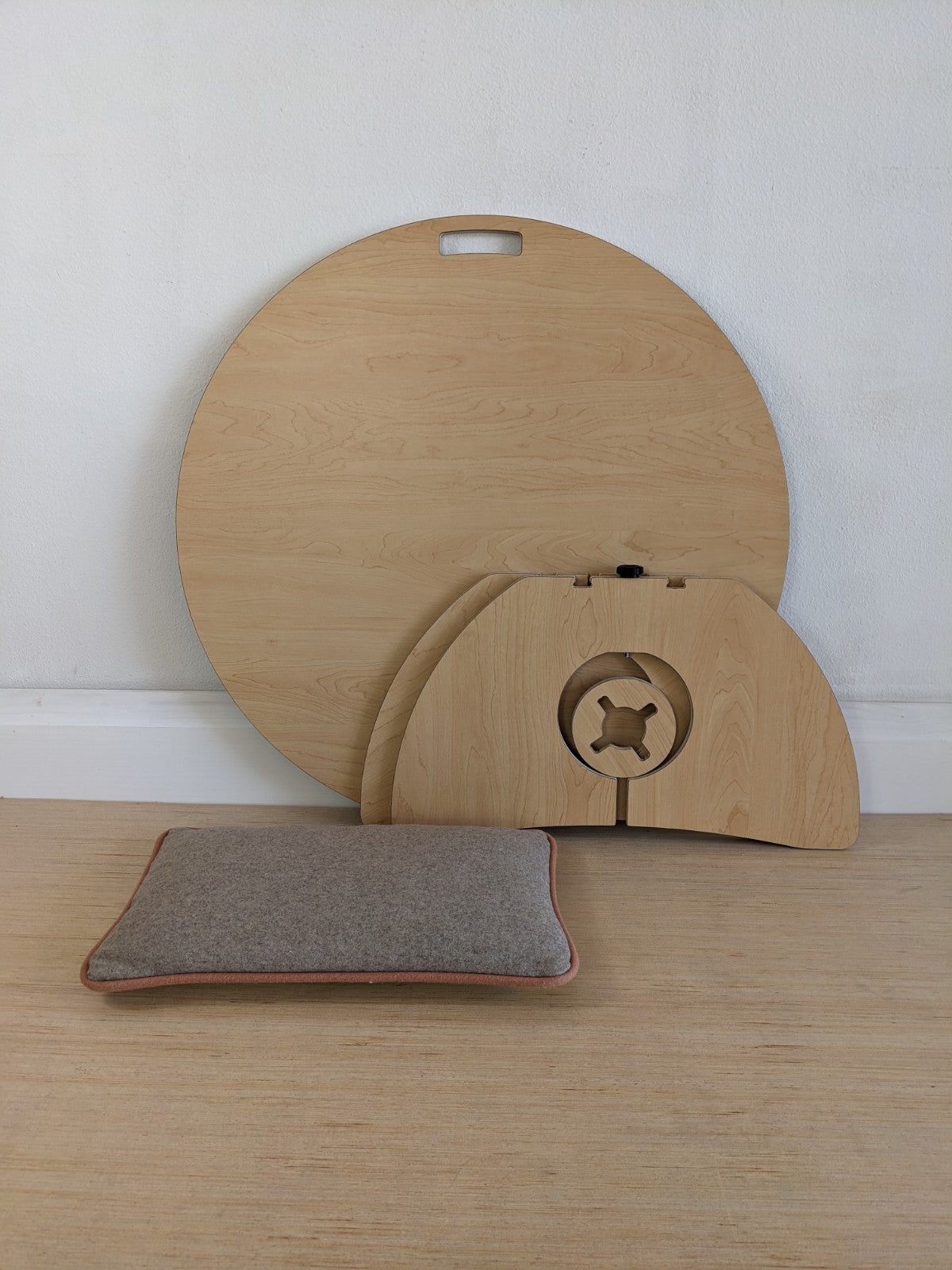 Orbit Anywhere Japandi Circle Coffee Table with arc leg-set