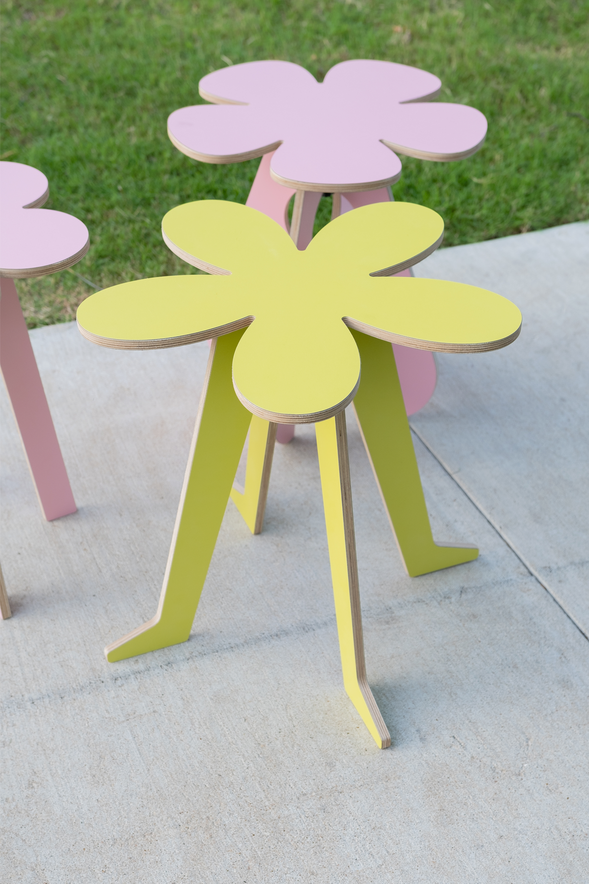 Orbit Anywhere Flower no.2 Side Table Small Space Furniture
