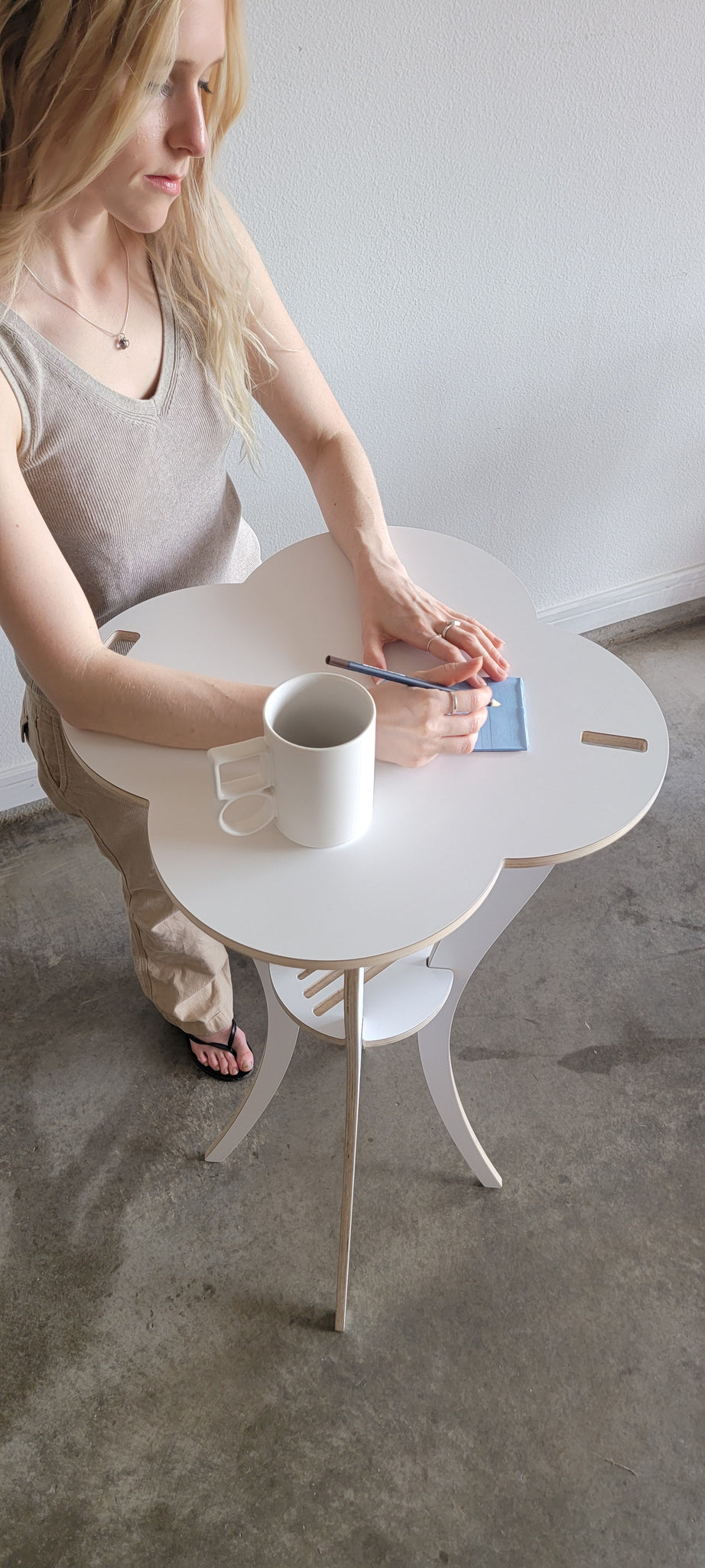 Lilly Updesk w/Cloud