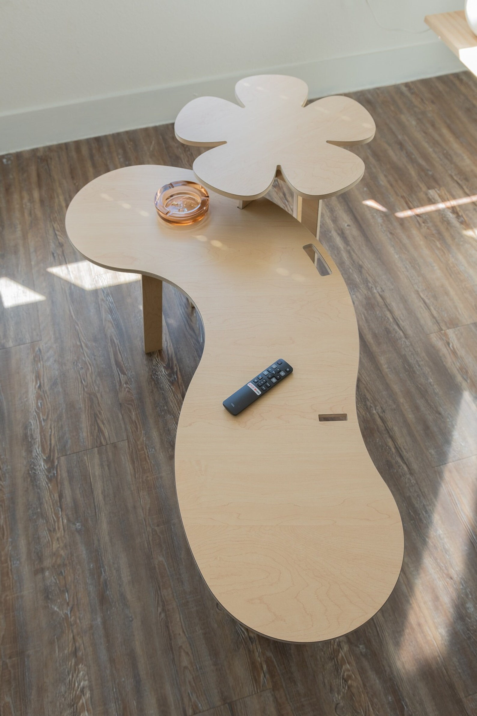 Orbit Anywhere Squiggle Coffee Table With Flower 2 side Table
