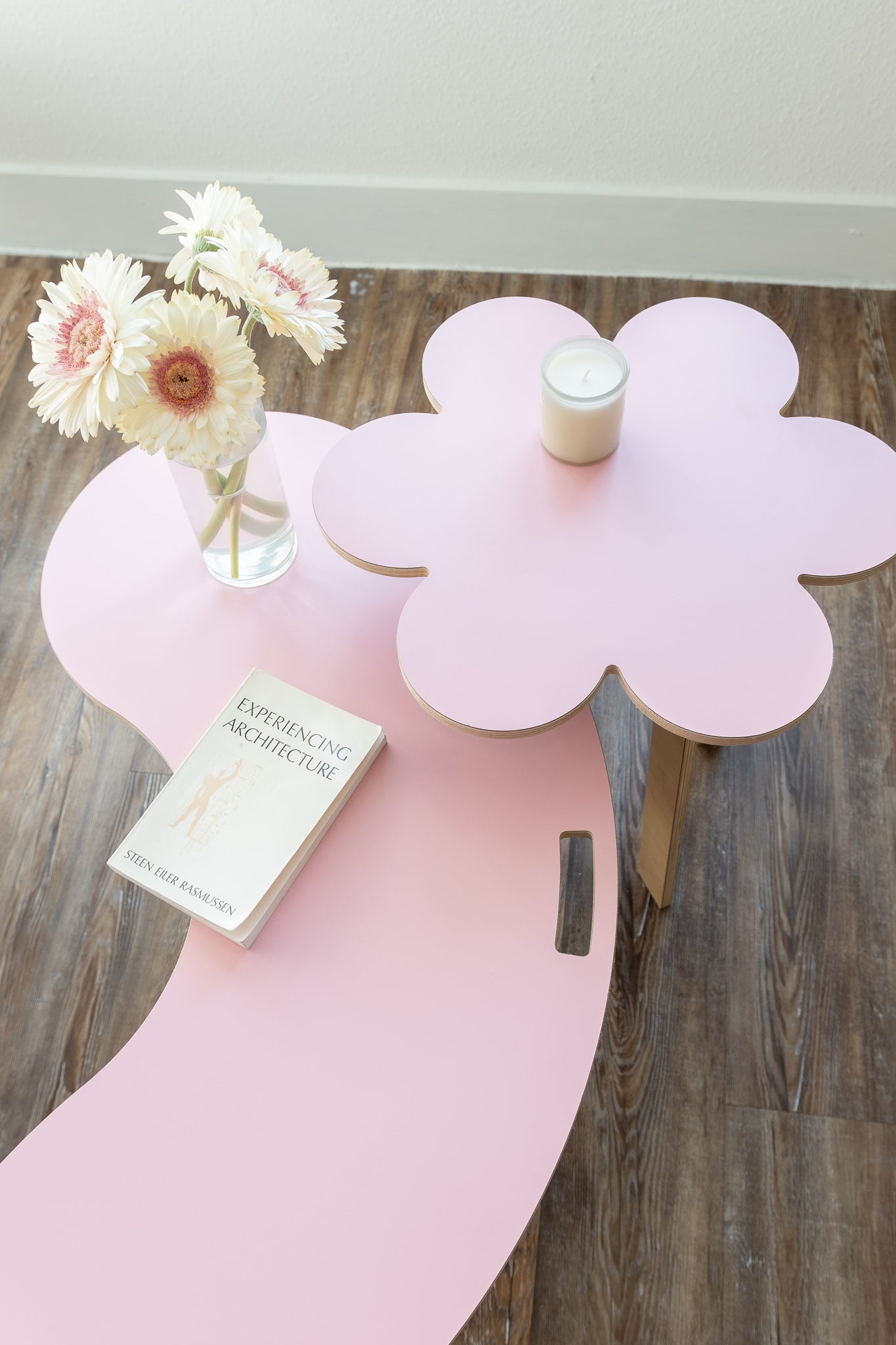 Orbit Anywhere Squiggle Coffee Table Flower no.1 Side Table in All Pink