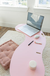 Orbit Anywhere Squiggle Coffee Table Flower no.1 Side Table in All Pink