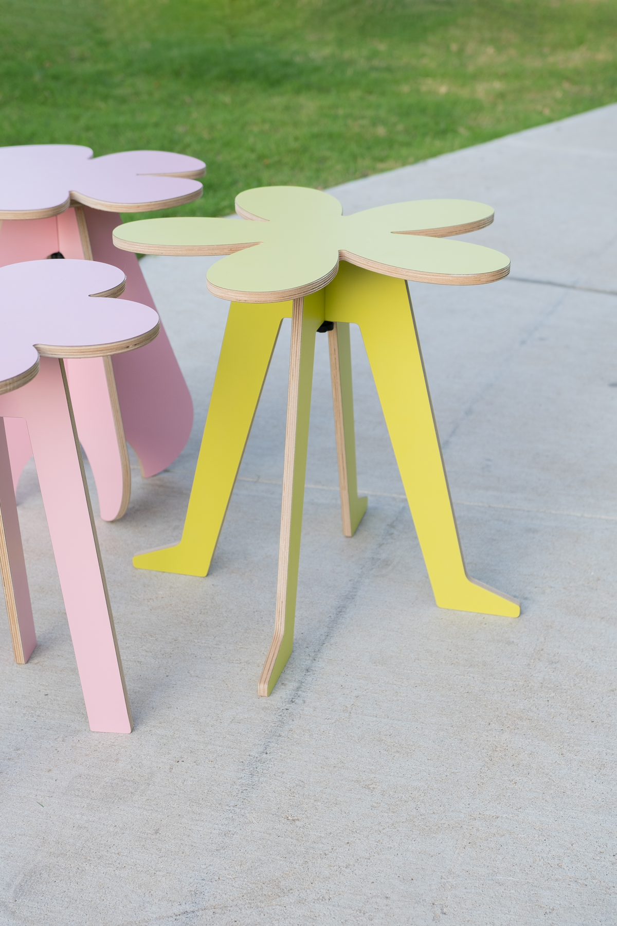 Orbit Anywhere Flower no.2 Side Table Small Space Furniture